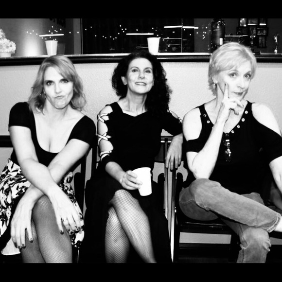 Meet your Posher, Laura - Picture 3 of 6